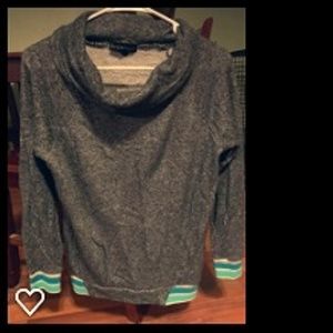 Derek Heart grey sweater